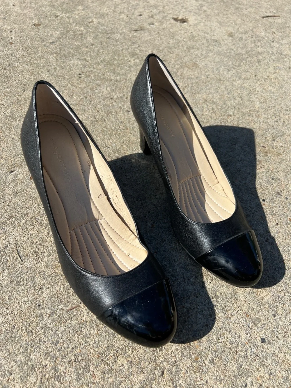 Women’s Easyspirit Black Heels (Size 8M)